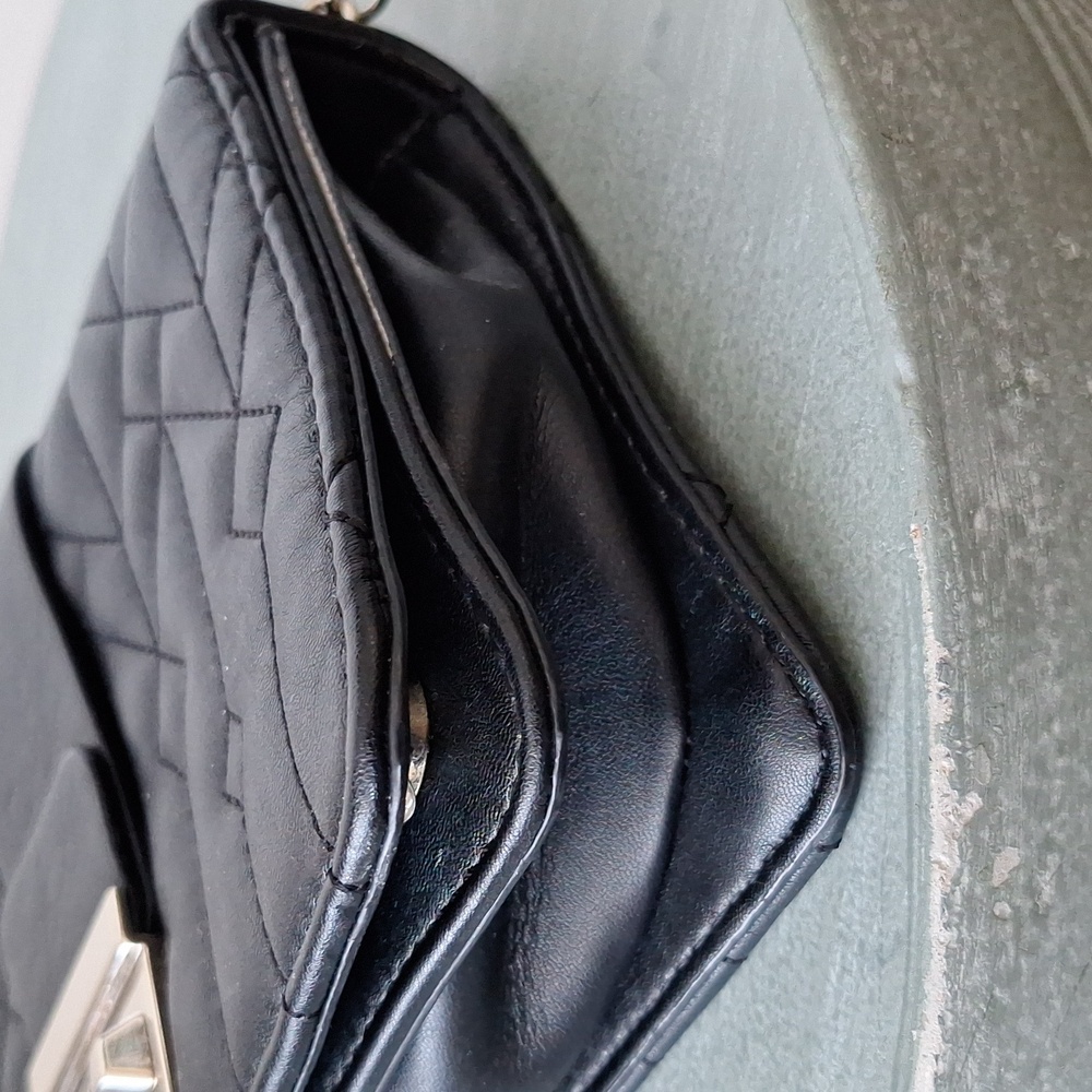 GUESS "Kalmen Messenger" Purse - Picture 7 of 10